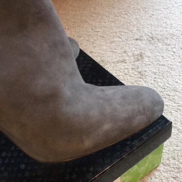 NEW Sam Edelman Gray Suede & Croc Heel Bootie - Picture 7 of 8